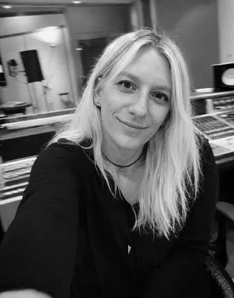 Sukey Vionic - Künstlerin und Musikerin